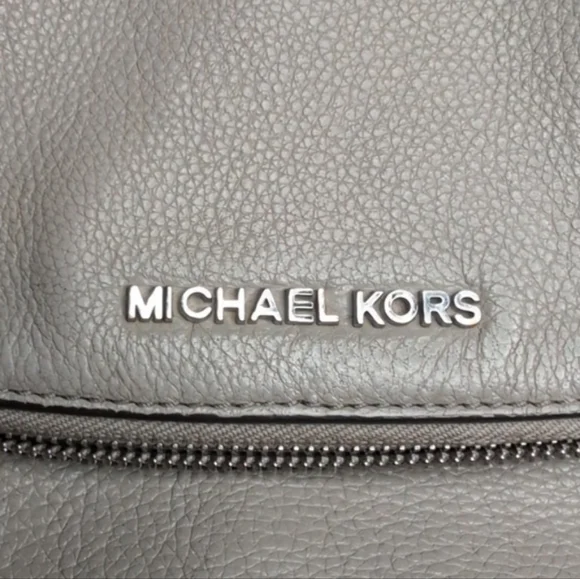 Michael Kors Taupe Pebble Leather Adjustable Chain Strap Crossbody Versatile Bag - Picture 2 of 9